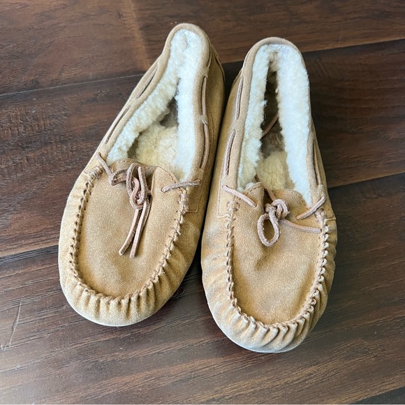 UGG suede leather upper furry lining size 5 slipper - Picture 1 of 8